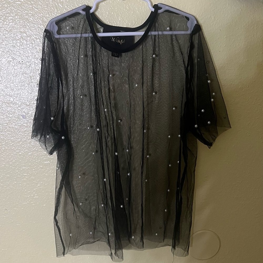 Mesh Black Top With Pearls